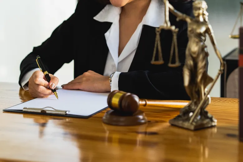 Comprendre les frais de notaire à Genève